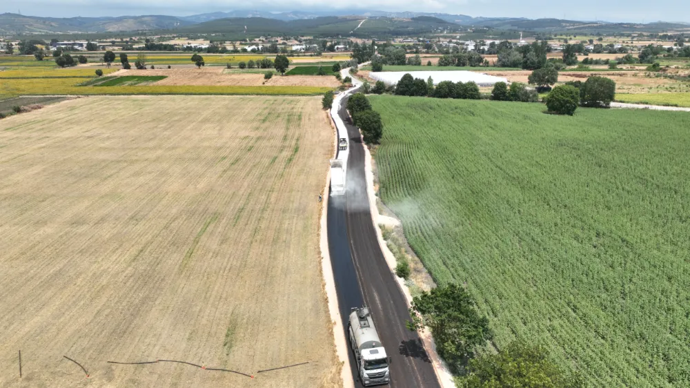 Büyükşehir, Gökçeköy'de yolları yeniliyor