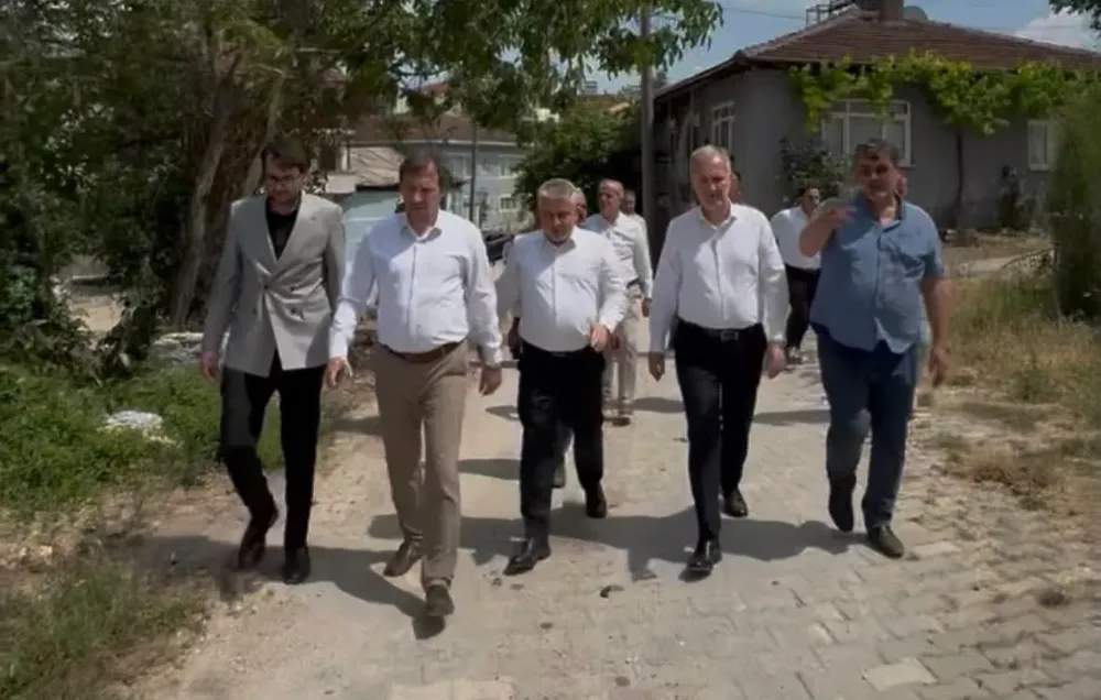 İnegöl Belediyesi Kırsalda Üst Yapı Hamlesini Sürdürüyor