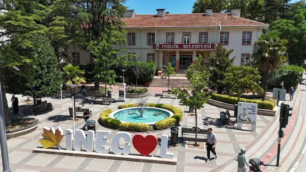İnegöl Belediyesi Eski Binası, Gençlik Merkezi’ne Dönüşüyor