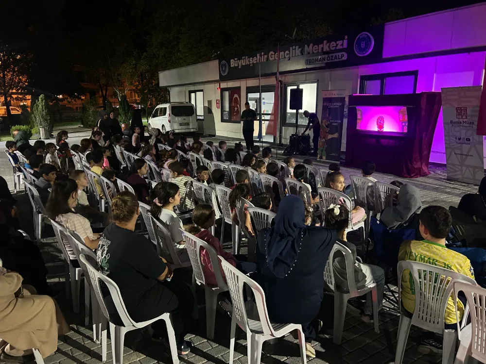 Bursa’da Karagöz ve kukla rüzgârı esti